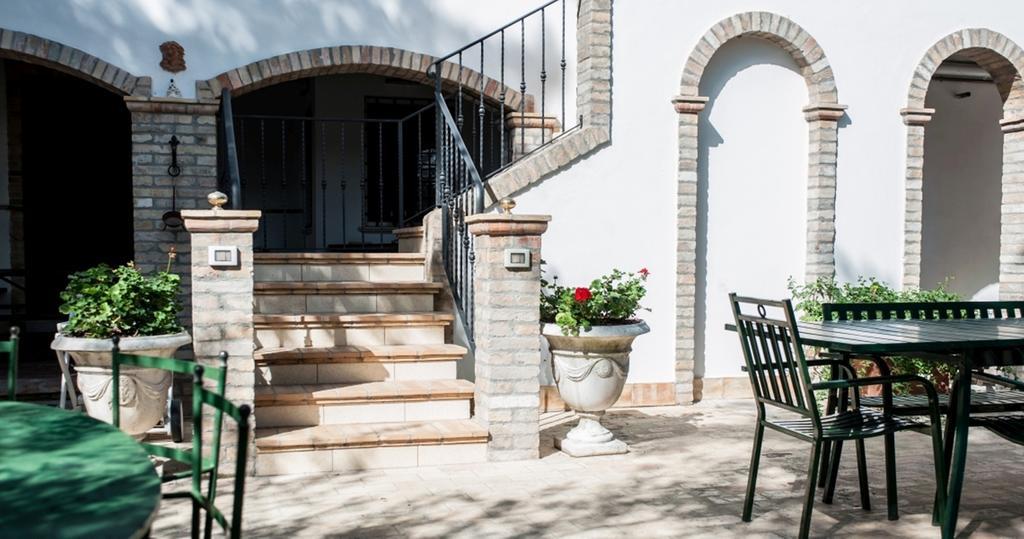 Villa Anna Savini Casa Vacanze Atri Exterior foto