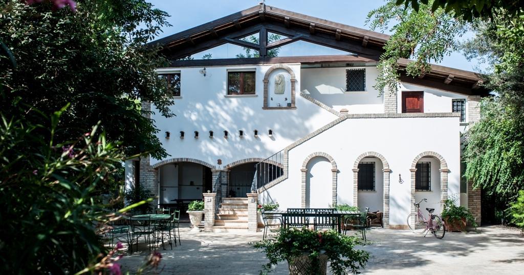Villa Anna Savini Casa Vacanze Atri Exterior foto